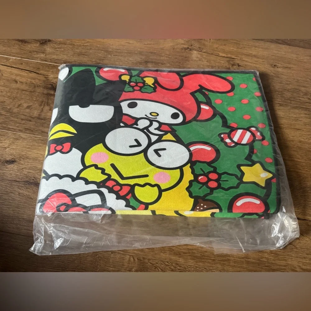 SANRIO-NWT Lightweight Holiday Themed Character Welcome Mat